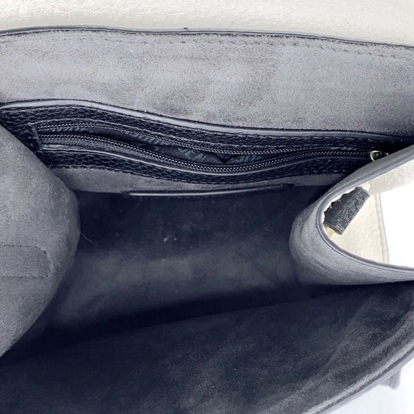 Steve Madden Faux Leather Pebbled Black Small - Picture 5 of 7